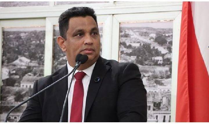 Alexandre Maduro cobra melhorias nos mercados de Santarém e revitalização da Praça Rodrigues dos Santos