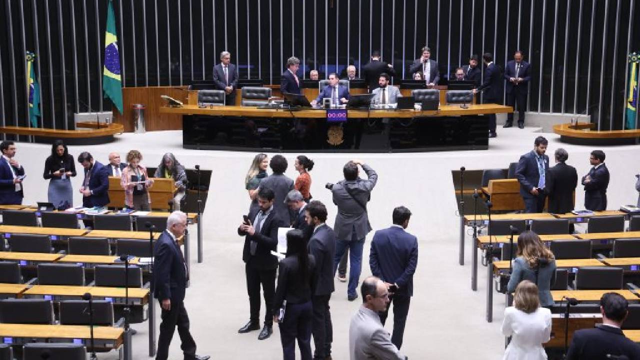 Câmara aprova MP que acaba com a 