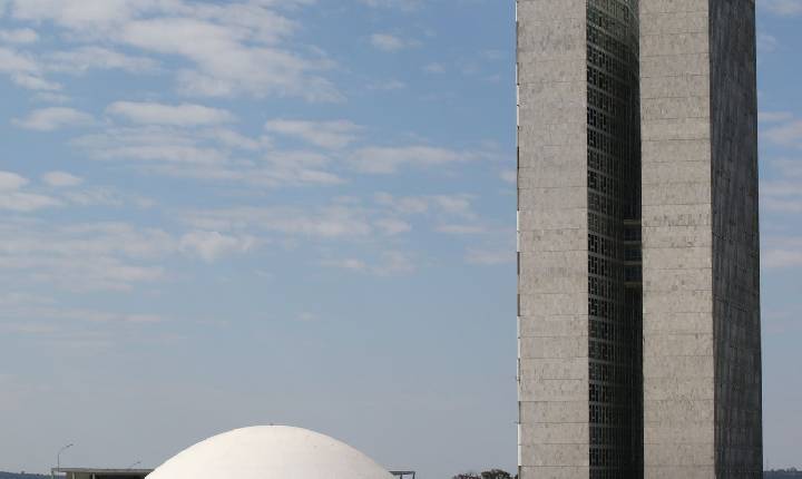 Câmara aprova texto que dá a ANP acesso a dados para combater fraudes