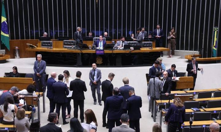 Câmara pode votar nesta quarta medida provisória que zerou taxa para compras internacionais de até 50 dólares