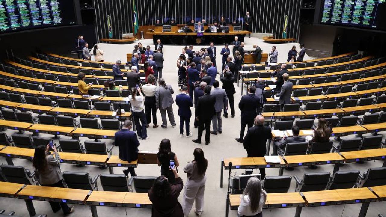 Câmara pode votar programa para pessoas com epilepsia e outras propostas nesta quinta-feira