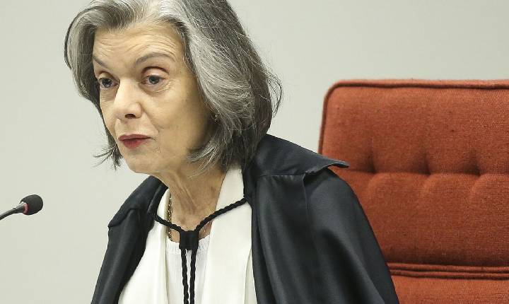 Cármen Lúcia antecipa eleição para sucessão no TSE