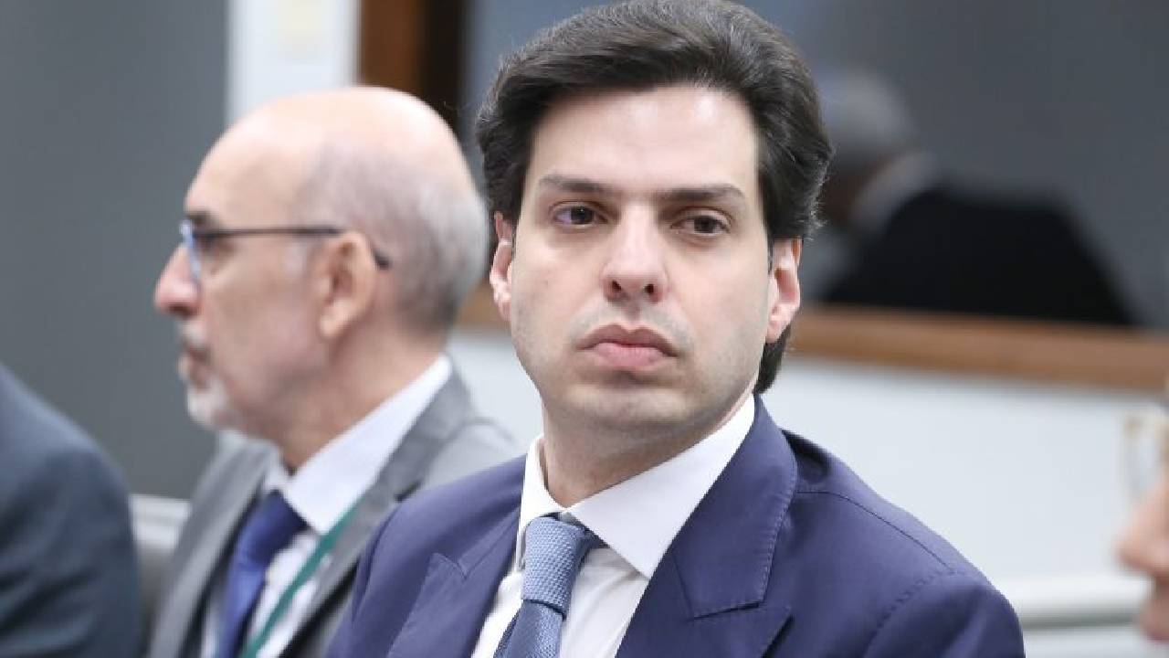 Comissão aprova inclusão de imagem em notificação de multa de trânsito