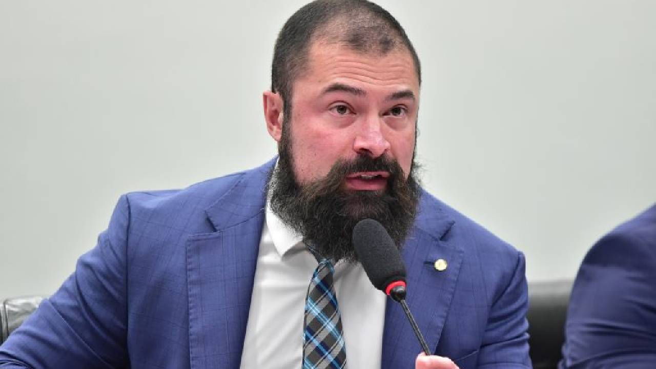 Comissão aprova pensão especial para dependentes de policiais mortos em serviço