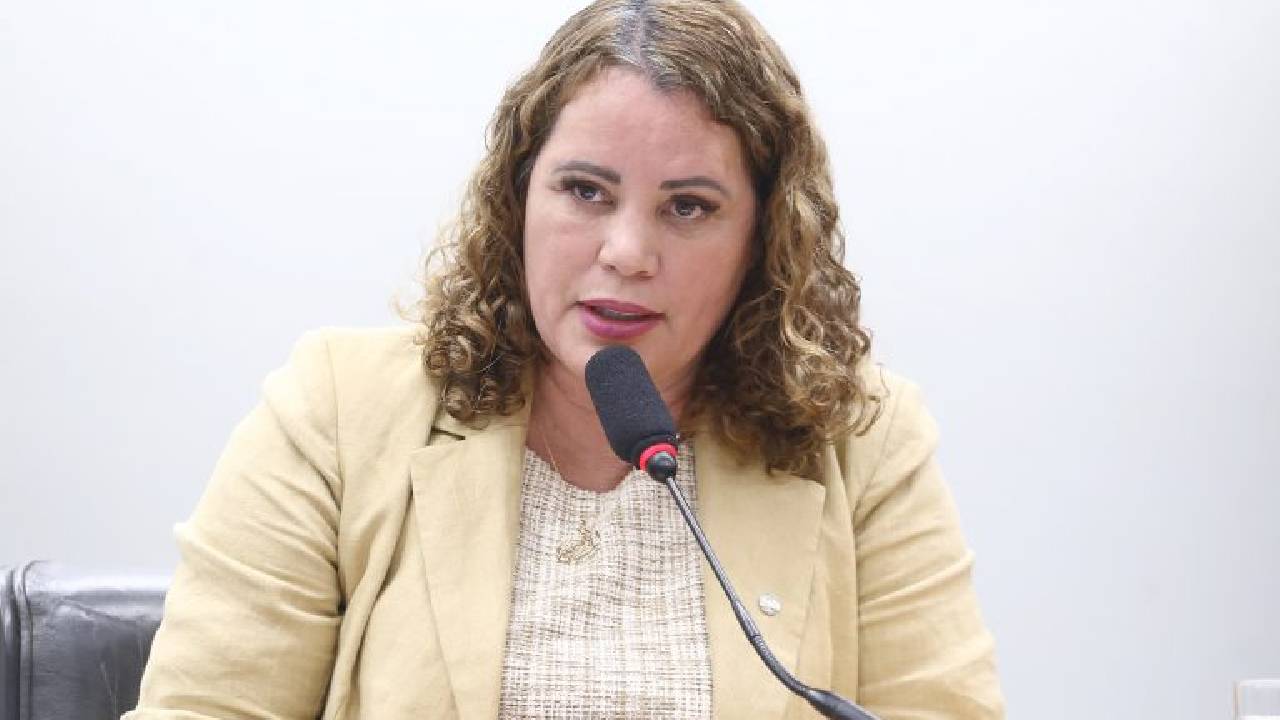 Comissão aprova política nacional para ampliar ações de saúde nas escolas