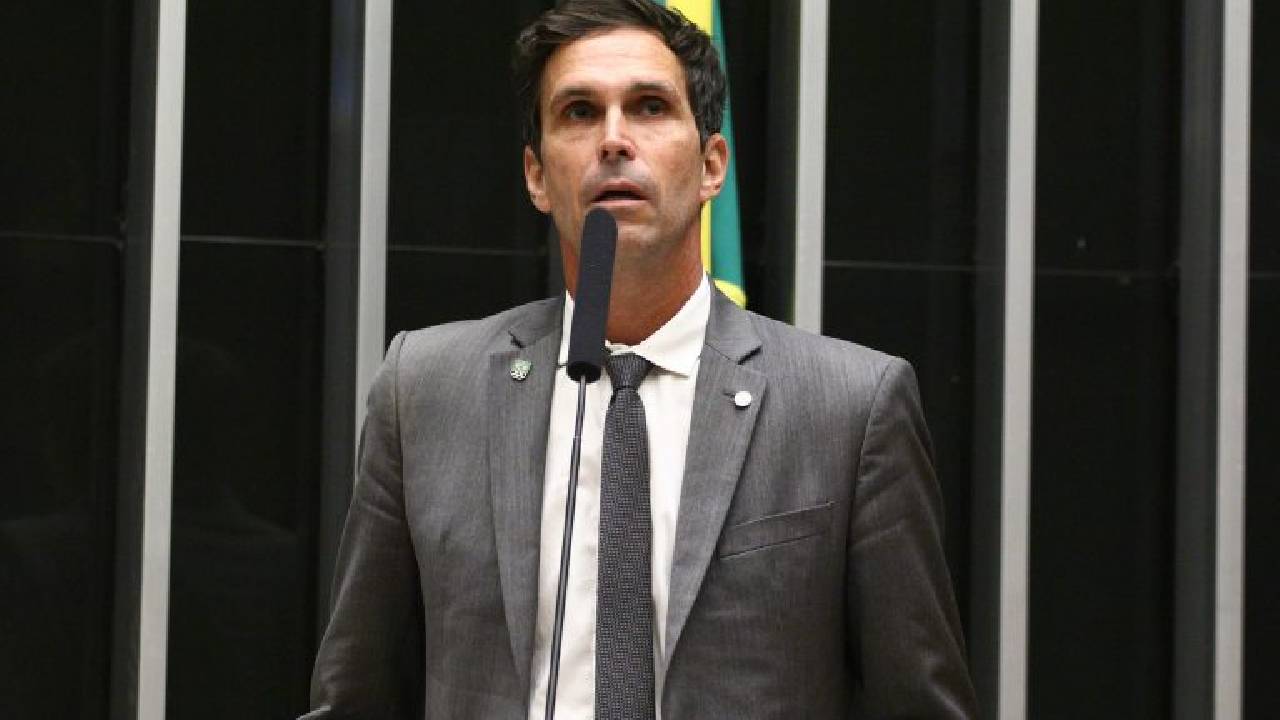 Comissão aprova proibição de desligamento de jovens atletas durante o ano escolar