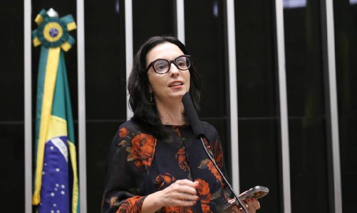 Comissão aprova projeto que caracteriza o acesso a remédios como direito humano