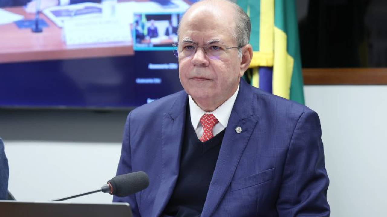 Comissão aprova projeto que determina monitoração eletrônica de condenados por estupro de vulnerável