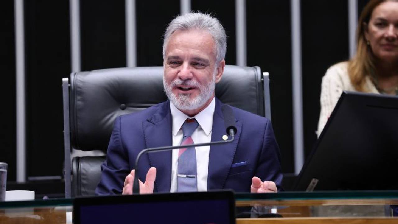 Comissão aprova regras para o uso de óculos inteligentes no trânsito