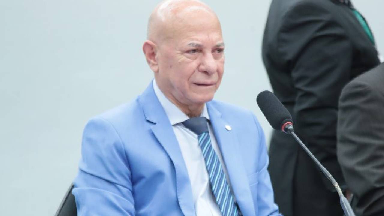 Comissão de Educação aprova projeto que prorroga bolsas de pesquisa para pais estudantes