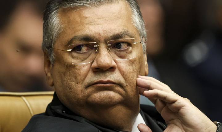 Dino diz ter sido ameaçado de morte por funcionária de companhia aérea
