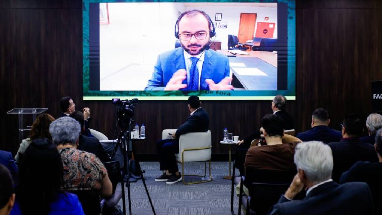 Em seminário, ministro anuncia que governo apresentará proposta para atualizar limites do MEI