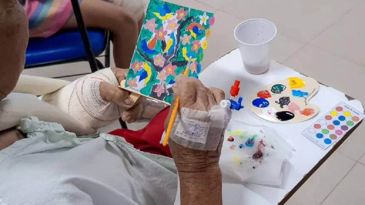 Entra em vigor lei que regulamenta a profissão de arteterapeuta