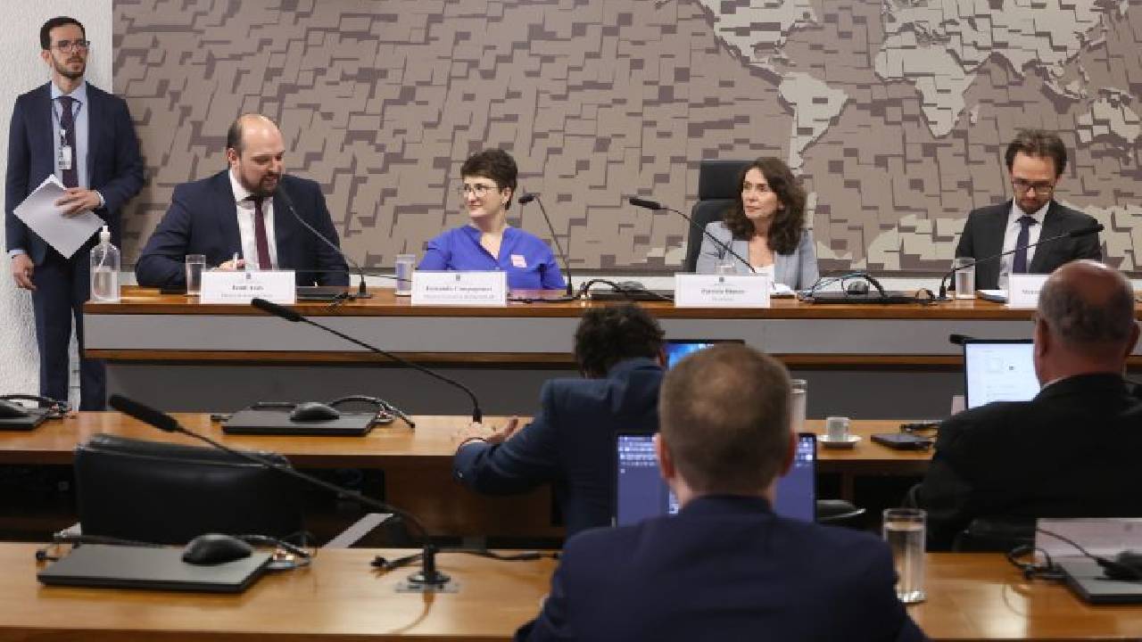 Especialistas defendem cuidado na regulação de redes para não comprometer liberdade de expressão