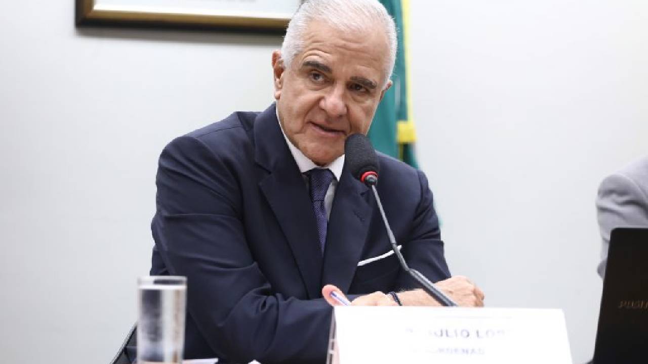 Frentes parlamentares criticam fim da 