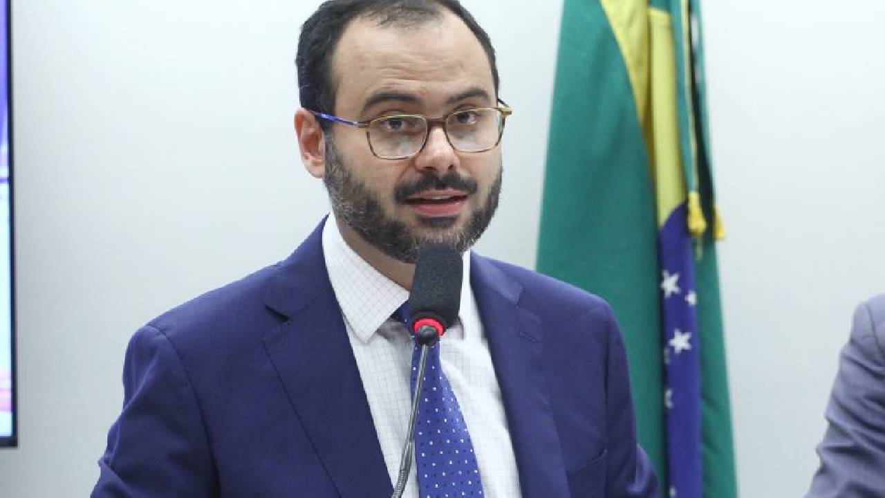 Governo vai apresentar projeto de lei para perdoar dívidas dos setores de eventos, bares e restaurantes