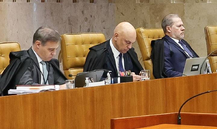 Moraes acusa Mendonça de querer incluir seu nome em delação de Vorcaro