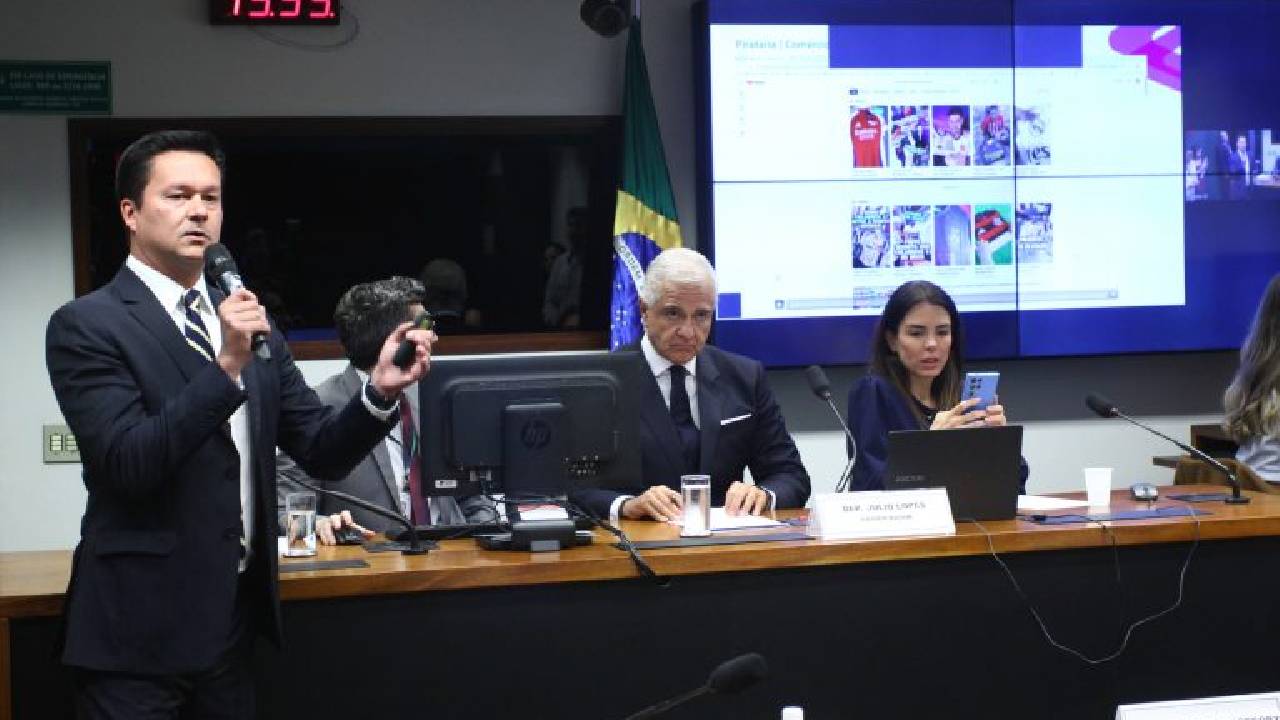 Produtos esportivos falsificados já respondem por 34% do mercado, diz representante do setor