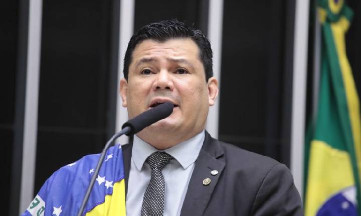 Projeto amplia porte de arma de fogo para guardas civis municipais e vigilantes