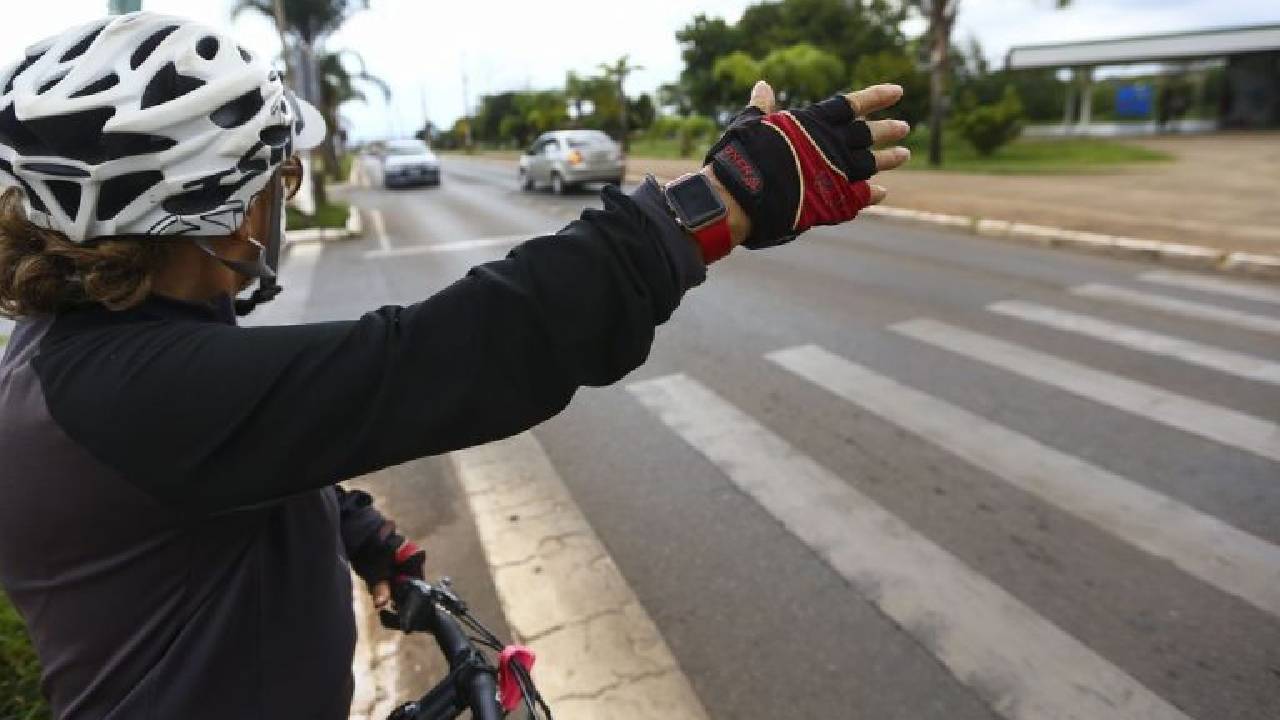 Projeto aumenta pena para motorista que matar pedestre ou ciclista