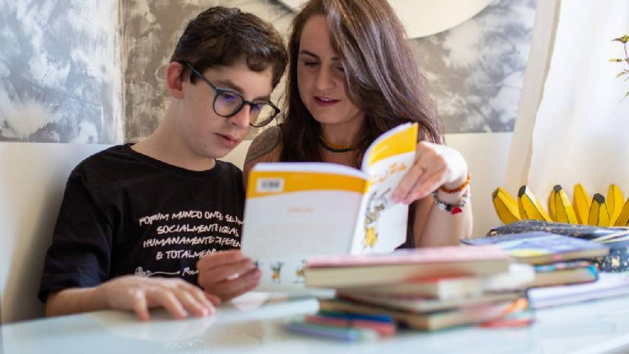 Projeto permite dedução integral do Imposto de Renda de gastos com educação de autistas