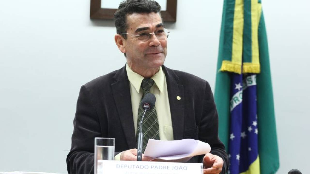 Representantes de movimentos populares pedem aprovação de regras sobre autogestão habitacional