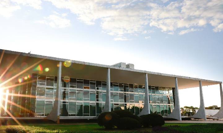 STF deve julgar revisão da condenação de Bolsonaro após eleições 