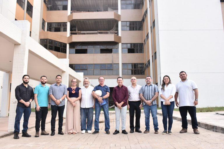 MATERNO INFANTIL: Zé Maria mente ao dizer que não sabia que obra estava tão atrasada