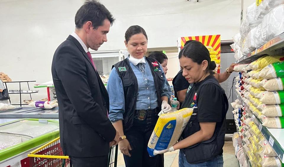 Supermercados de Altamira são fiscalizados em operação conjunta do MPPA, Procon e Vigilância Sanitária
