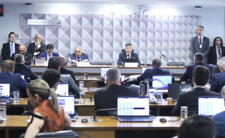 CPMI do INSS cancela depoimento de Vorcaro e convoca representante ligada a confederação de agricultores