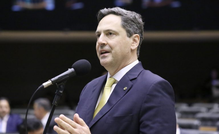 Projeto autoriza estados a legislar sobre desapropriação