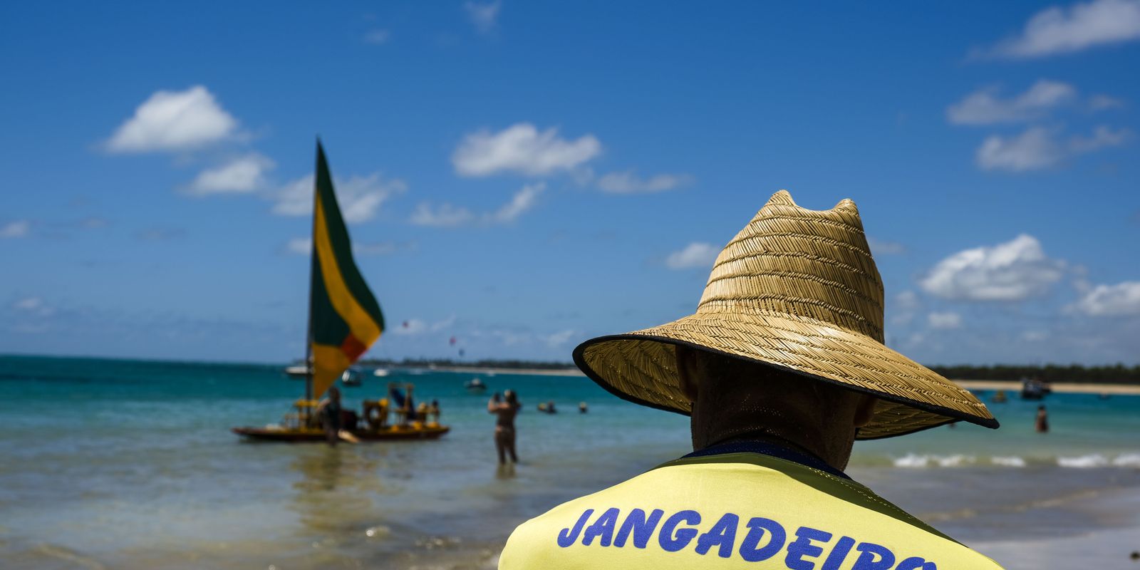 Senado aprova regras para empresas que prestam serviços a turistas