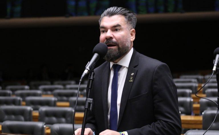 Projeto de lei de Delegado Caveira quer barrar cobrança por poços artesianos e microssistemas no Pará