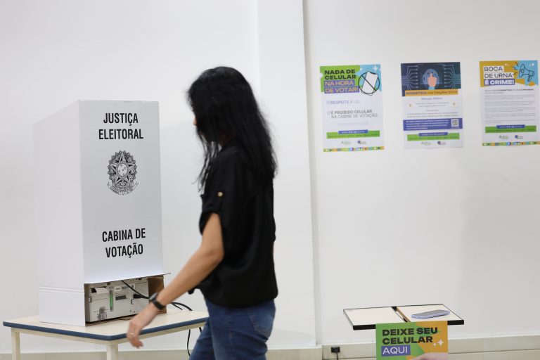 Eleições 2026: saiba a ordem dos votos na urna eletrônica